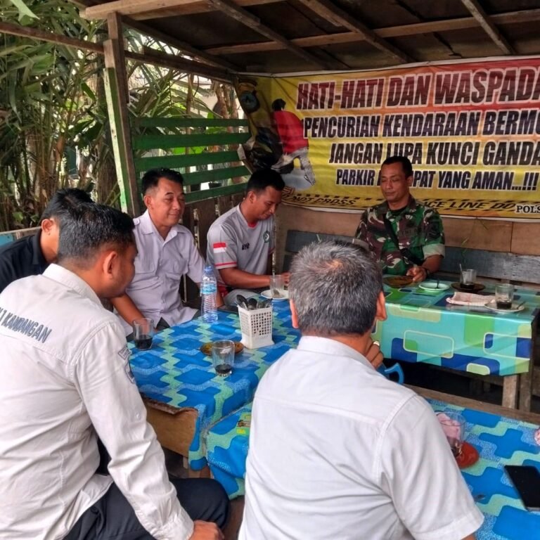 Babinsa Kodim 1003/HSS Gencarkan Imbauan Cegah Karhutla dan Ajak Pemuda Bergabung dengan TNI AD