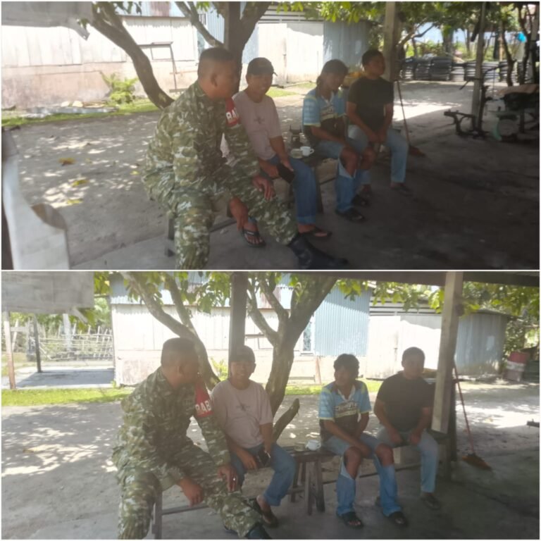 Perkuat Hubungan Kekeluargaan, Babinsa Kodim 0115/Simeulue Sambangi Warga Awe Kecil