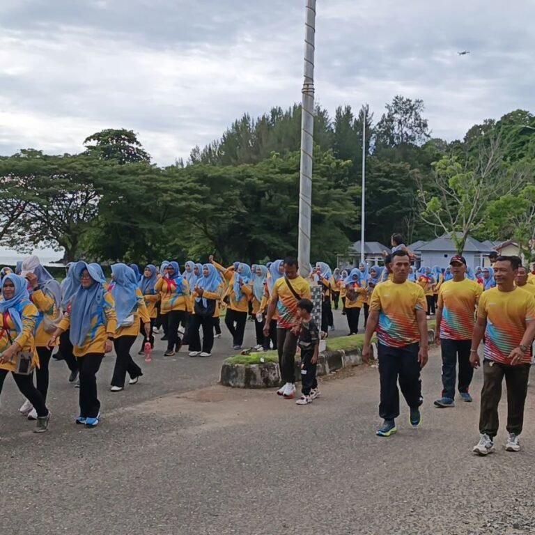 Jaga Kebugaran, Prajurit dan Persit Kodim 0114/Aceh Jaya Nikmati Olahraga Bersama