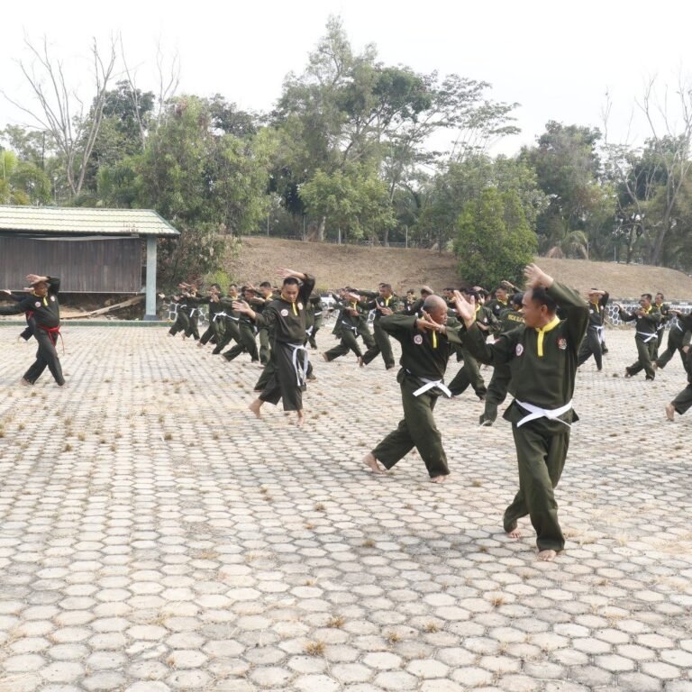 Prajurit Kodim 0909/Kutai Timur Latihan Pencak Silat Militer untuk Tingkatkan Profesionalisme
