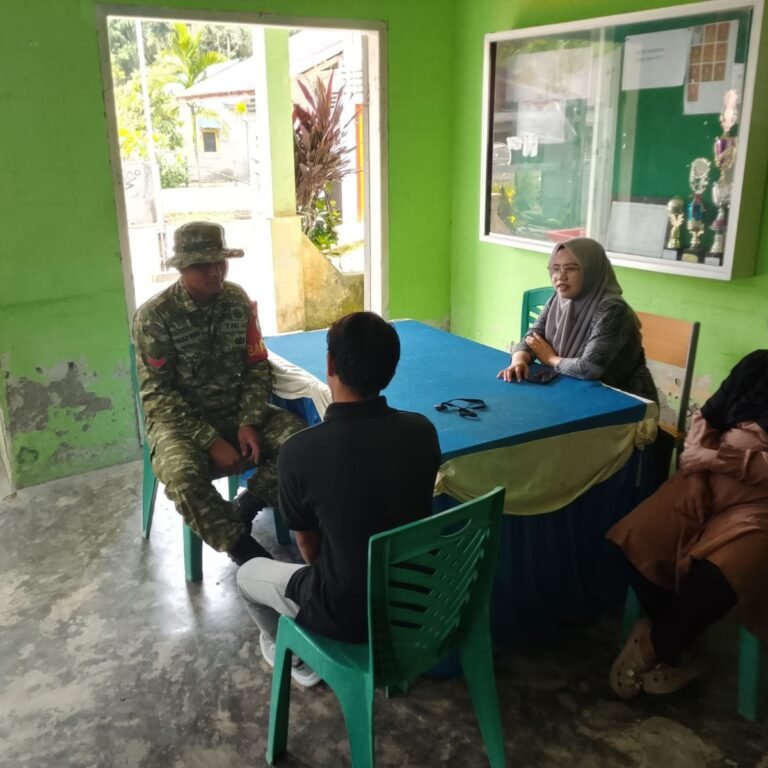 Door to Door, Babinsa Simeulue Tekankan Pentingnya Saling Peduli