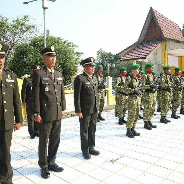 Jajaran Kodim 1010/Tapin Ziarah Nasional Sambut HUT Ke-81 TNI