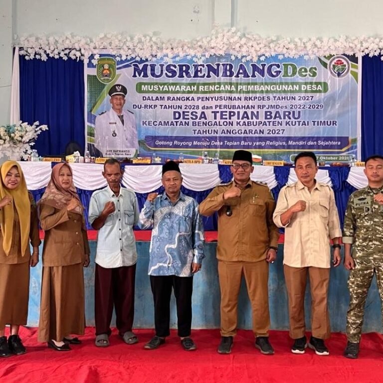 Warga Tepian Baru Ajukan Usulan RKPDes 2027 dalam Musrenbangdes yang Diikuti Babinsa