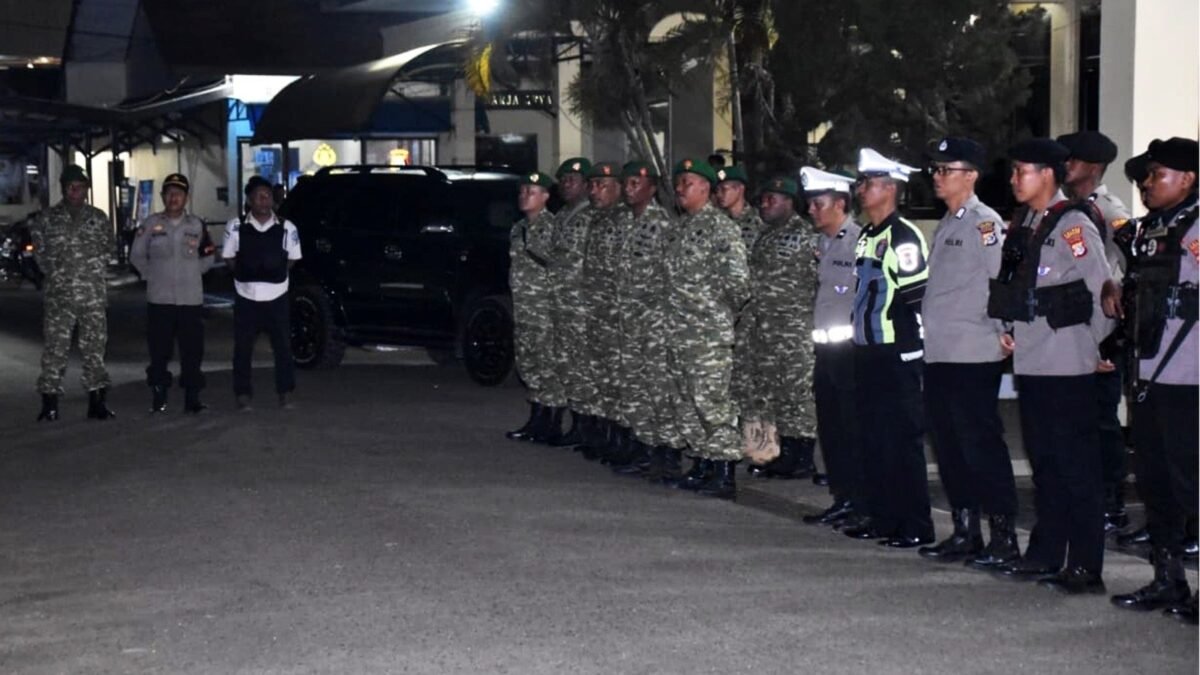 Menjaga Kondusivitas: Petugas Gabungan Patroli Malam di Sejumlah Titik Merauke