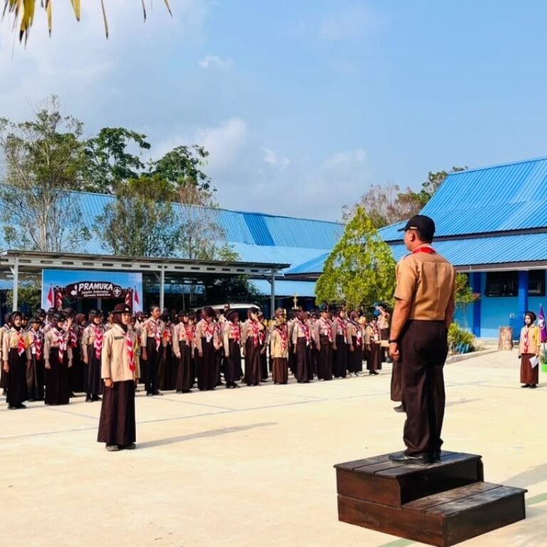 Babinsa Koramil 0909-06/Bengalon Tutup Perjusami SMKN 1 Kaliorang